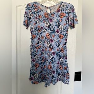 Girls floral romper SZ L 10/12)